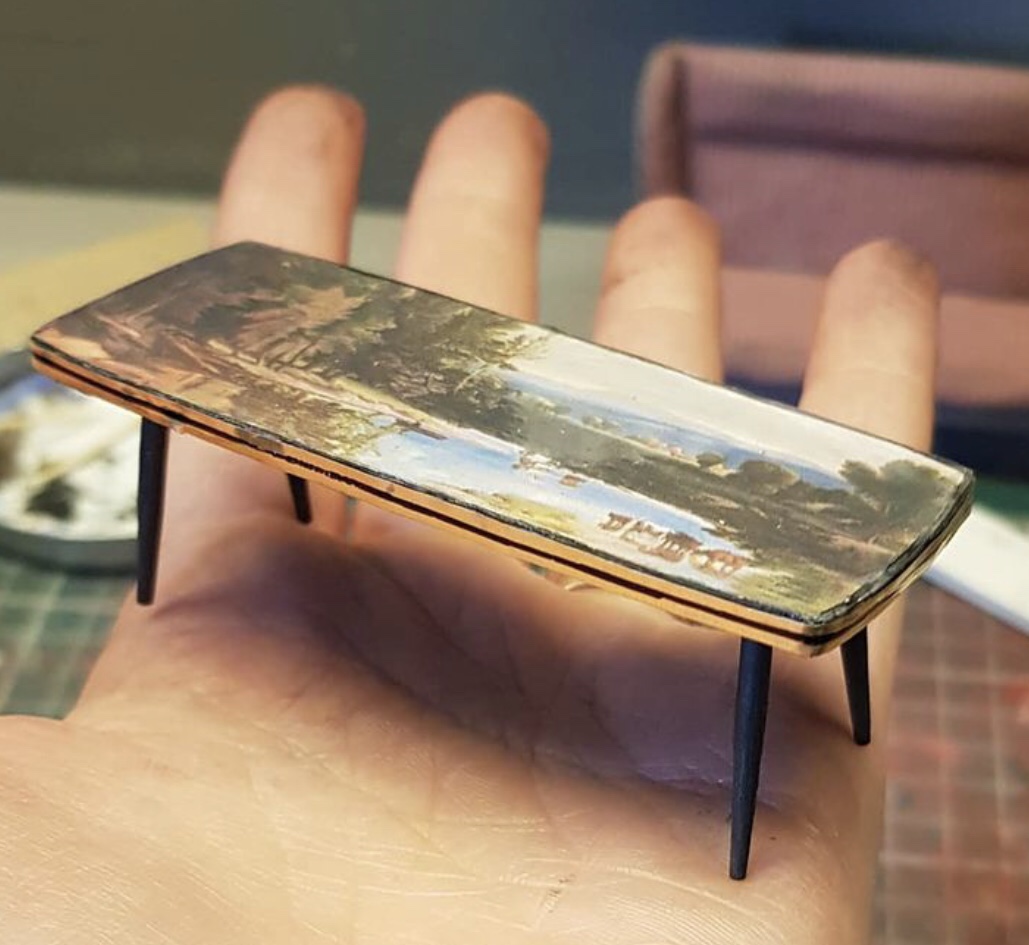Miniature coffee table from the mini Bottom flat