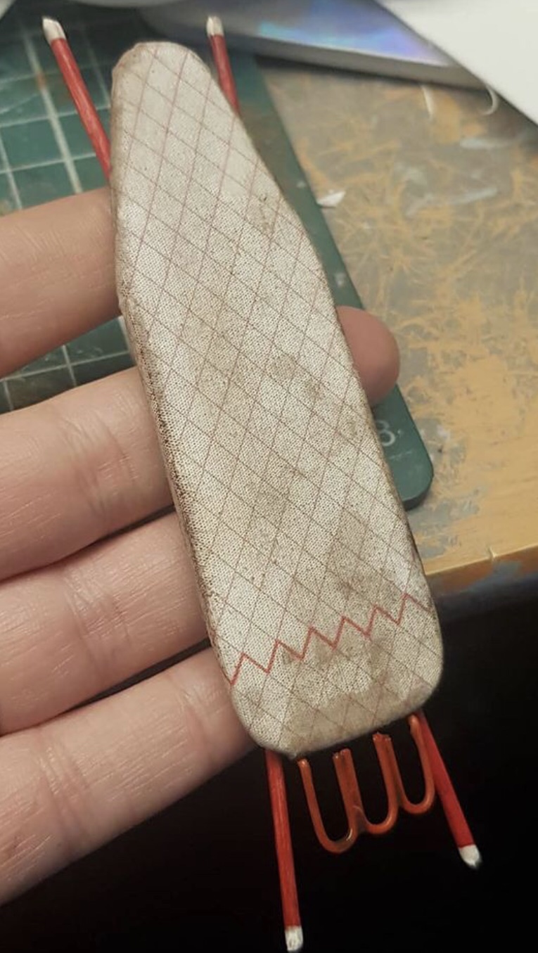 Miniature ironing board from the mini Bottom flat