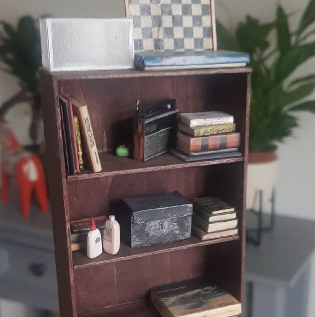 Miniature bookcase from the mini Bottom flat